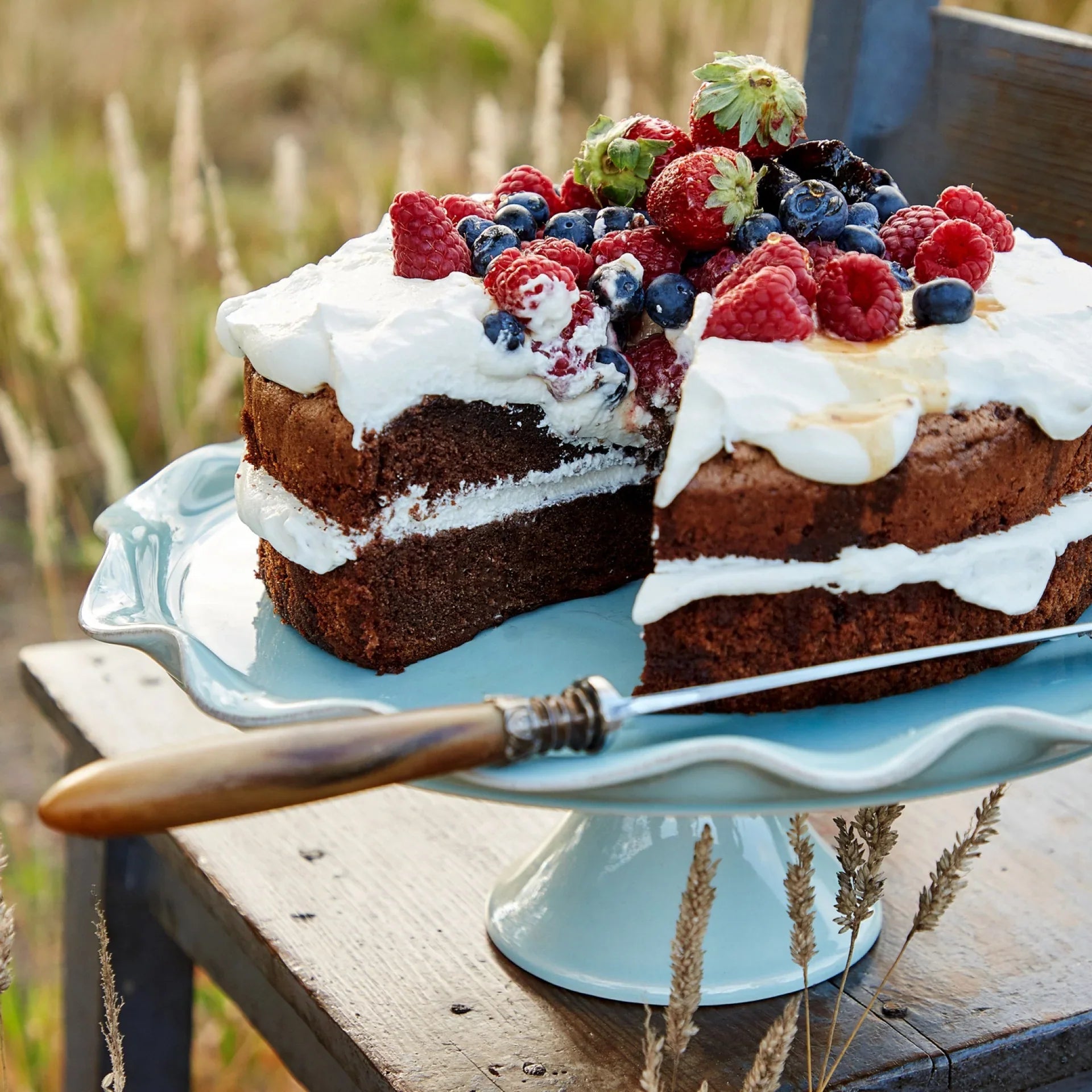 Hostess Gift Ideas: 15 Thoughtful Gifts to Bring to a Fall Dinner Party