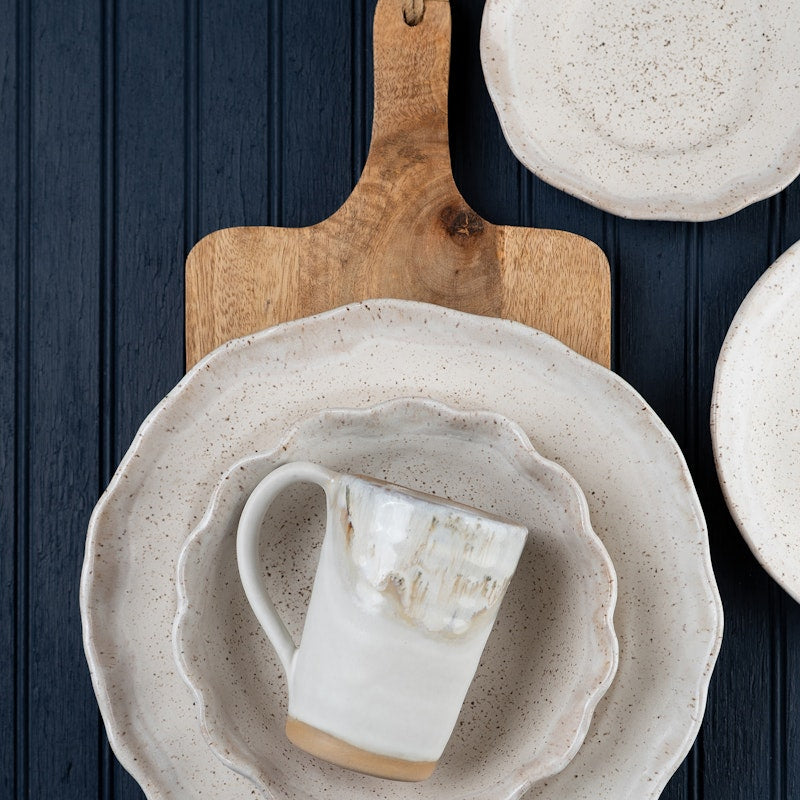 Etta B Rimmed Round Dinner Plate